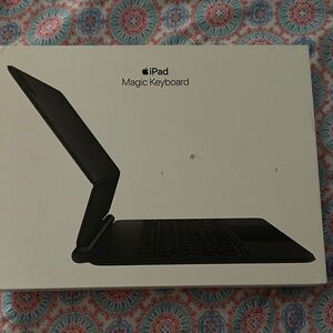 Apple iPad Magic Keyboard - Dark Shade